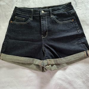 Judy Blue dark denim shorts. Size M/6